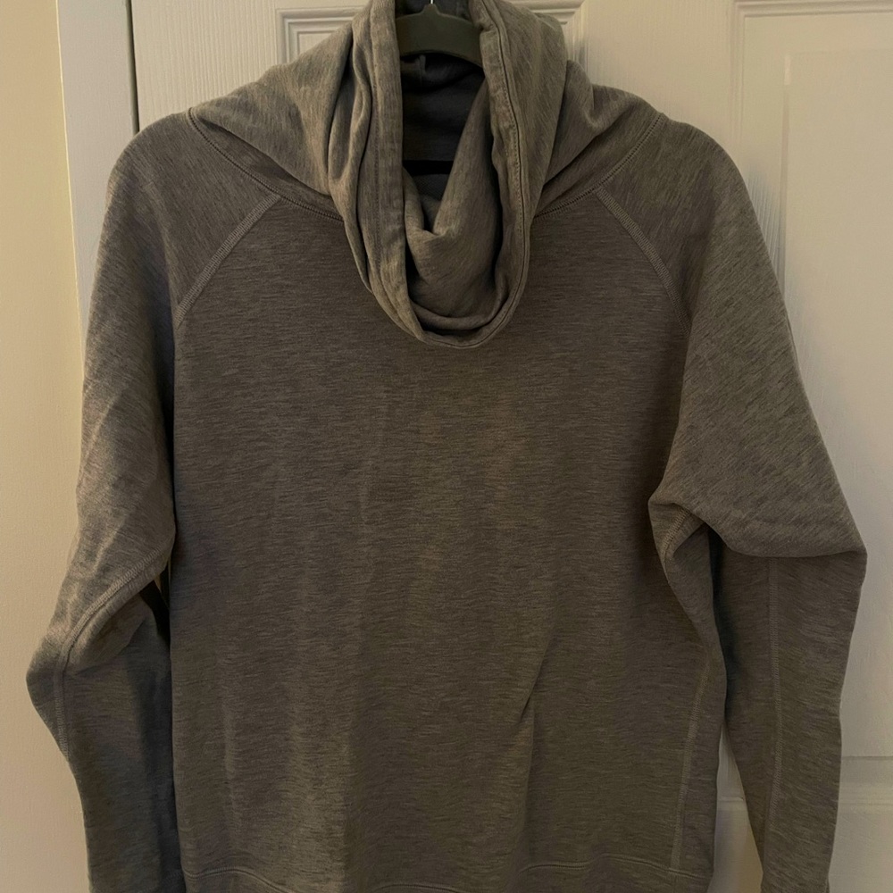 Nike dri-fit scoop neck crewneck